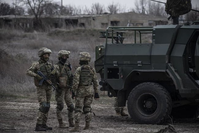 Украинские бронеавтомобили Варта-Новатор начали передавать в боевые бригады ВСУ 03