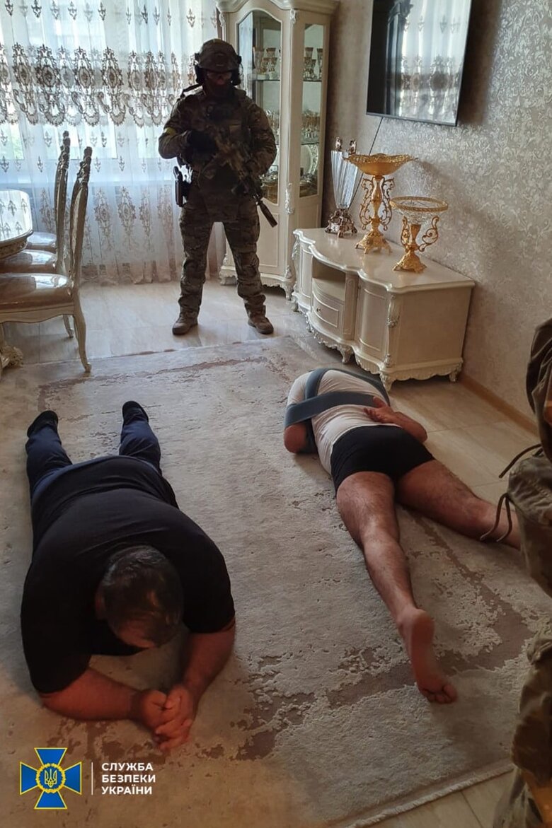 Обезврежена банда, действовавшая в Киеве под видом добровольческого батальона, - СБУ 01