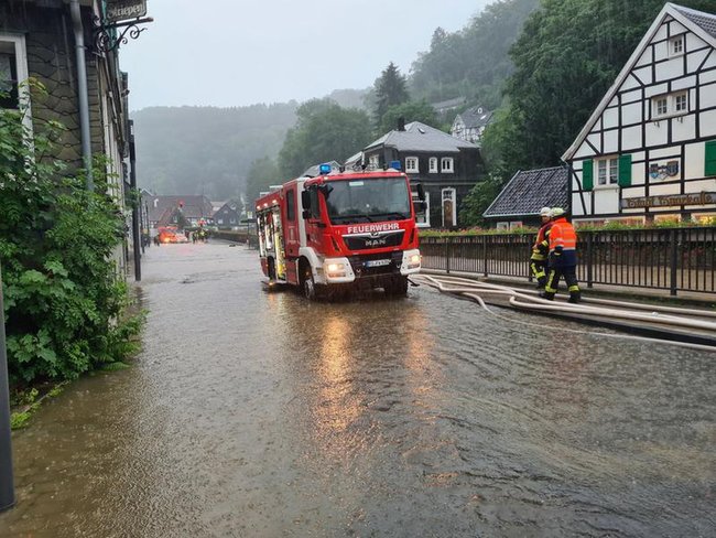 Німеччину затопило: 42 людини загинули, близько 70 зникли без вісті 03