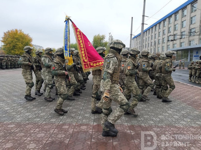 В Северодонецке впервые прошел военный парад 01