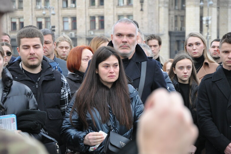 Прощання з морпіхом Максимом Токаревим, який загинув, захищаючи Україну, відбулося на Майдані Незалежності 09