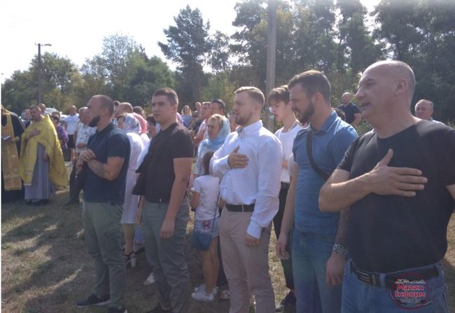 Памятник погибшим на Донбассе украинским воинам открыли в Малине на Житомирщине 03