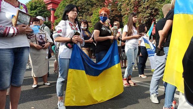 В центре Киева проходит Марш защитников Украины 06