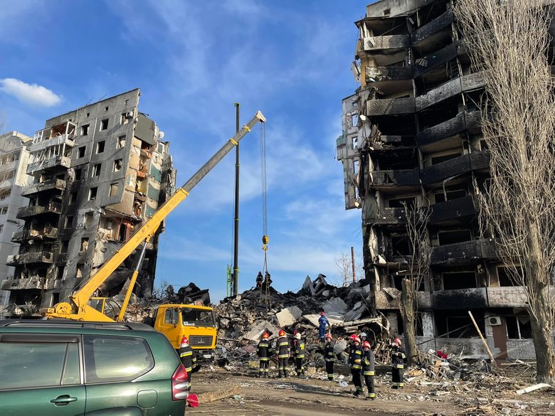 Только из-под завалов двух разбомбленных домов в Бородянке достали 26 тел, - Венедиктова 01