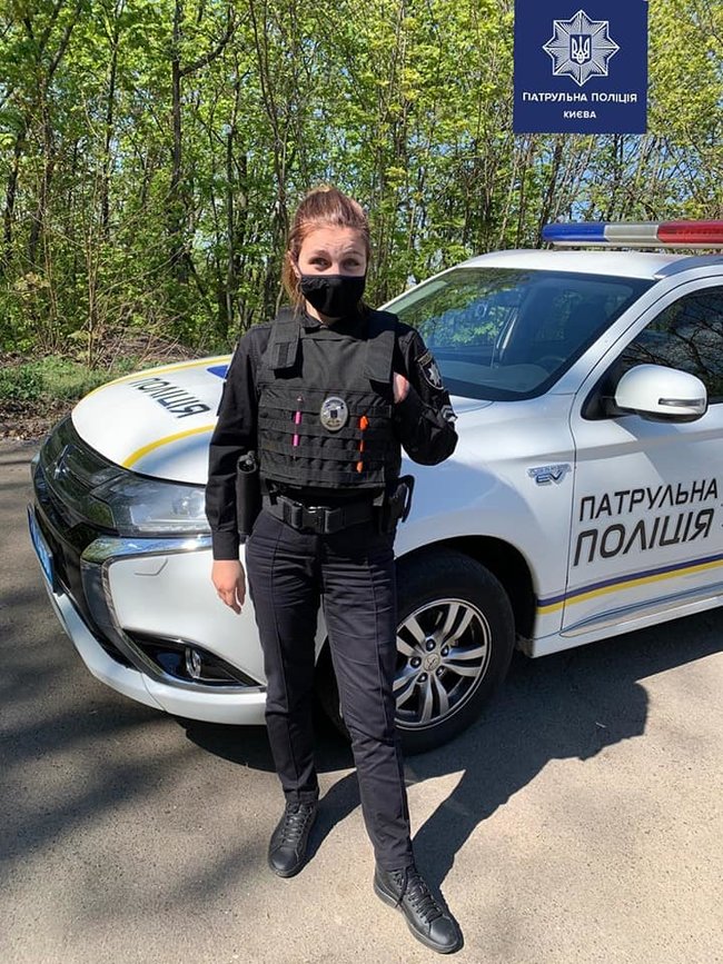 Киевские патрульные спасли 18-летнюю девушку, которая хотела совершить самоубийство в прямом эфире 02