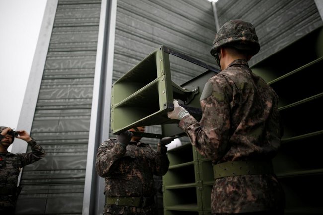 DPRK and South Korea dismantled speakers for propaganda at the border 650x434