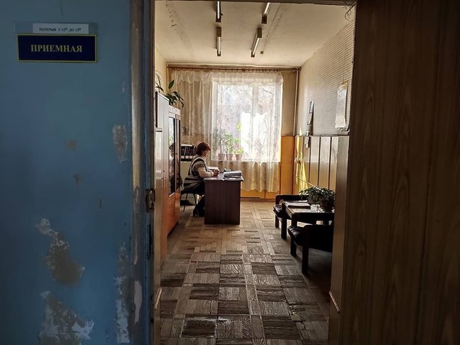 Туши свет: журналіст Реуцький показав лікарню на Луганщині для хворих з коронавірусом 01