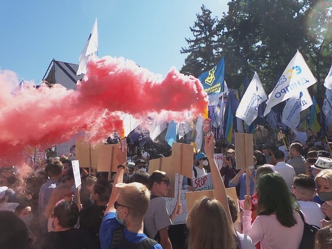 Мова або смерть: під Радою відбувається мітинг на підтримку української мови 42