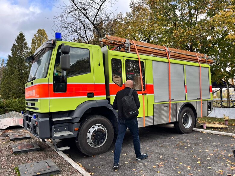 Швейцарія передасть Україні 5 пожежних машин 01