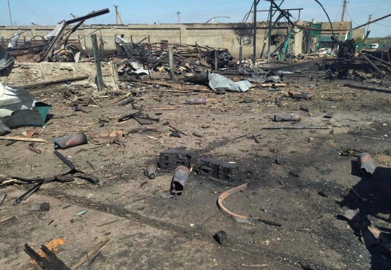 Ракетный удар по Днепропетровщине: разрушены склады агропредприятия 03
