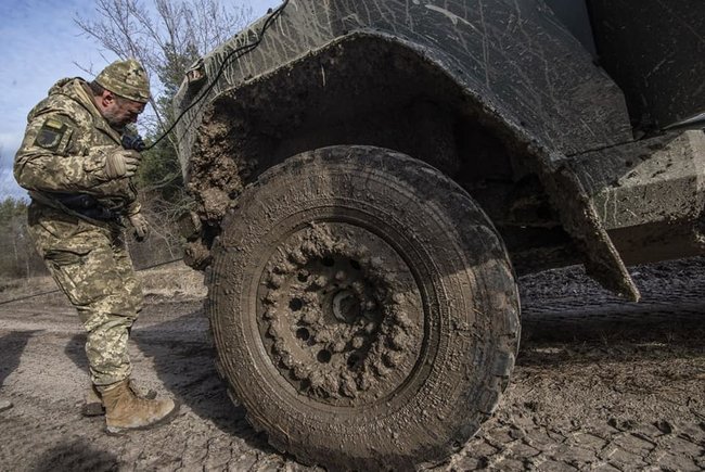 Украинские бронеавтомобили Варта-Новатор начали передавать в боевые бригады ВСУ 10