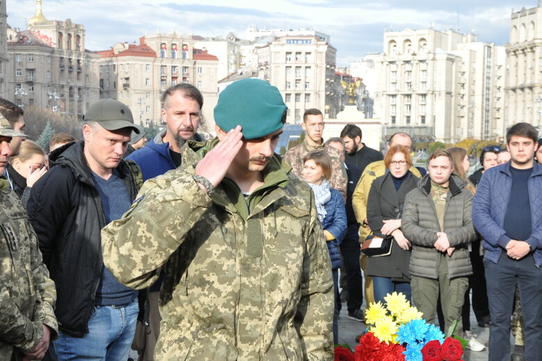 Прощання з морпіхом Максимом Токаревим, який загинув, захищаючи Україну, відбулося на Майдані Незалежності 14