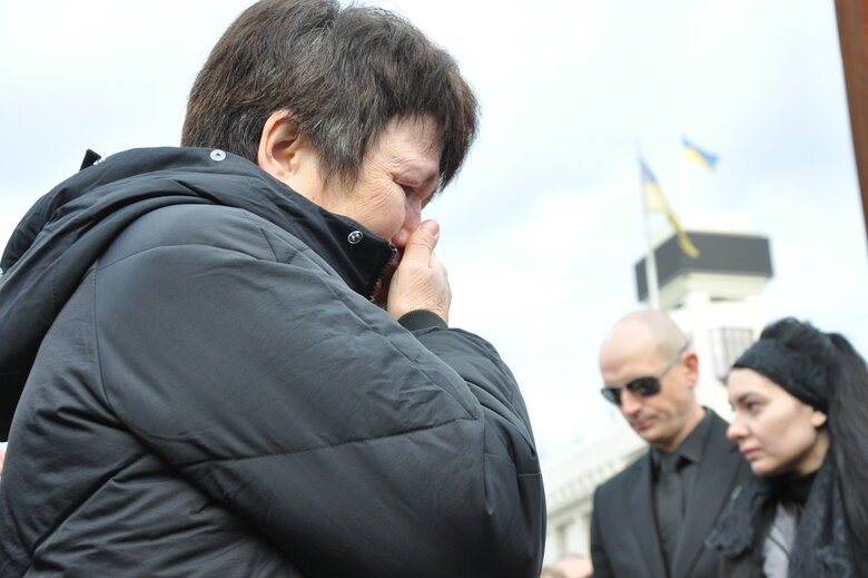 Прощання з морпіхом Максимом Токаревим, який загинув, захищаючи Україну, відбулося на Майдані Незалежності 03
