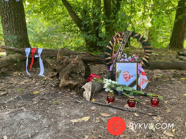 На месте гибели белорусского активиста Шишова возник стихийный мемориал 02