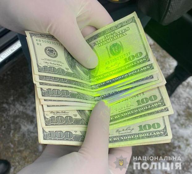 Военный комиссар задержан в Хмельницкой области при получении 1200 долл. взятки, - Нацполиция 02