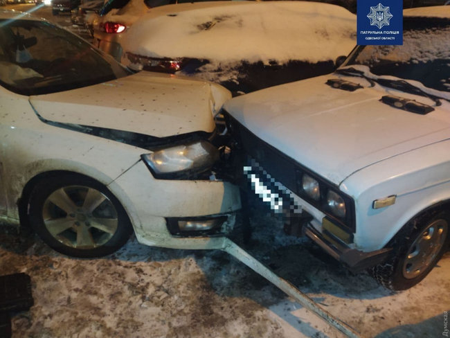 Пяний водій спровокував ДТП в Одесі: розбито сім автомобілів 01