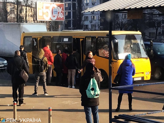 Страшная давка в киевском транспорте во время эпидемии 08