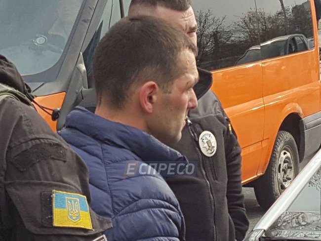 Пьяный работник киевской автомойки угнал и разбил Mercedes Медведчука, - Мосийчук 05
