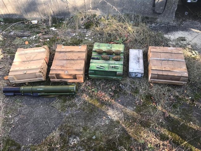 Схрон с боеприпасами обнаружен под Торецьком, - пресс-центр ОС 03