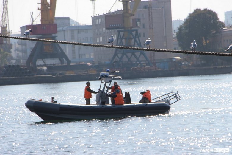 ВМС Украины начали тестирование скоростных лодок, полученных от США 03
