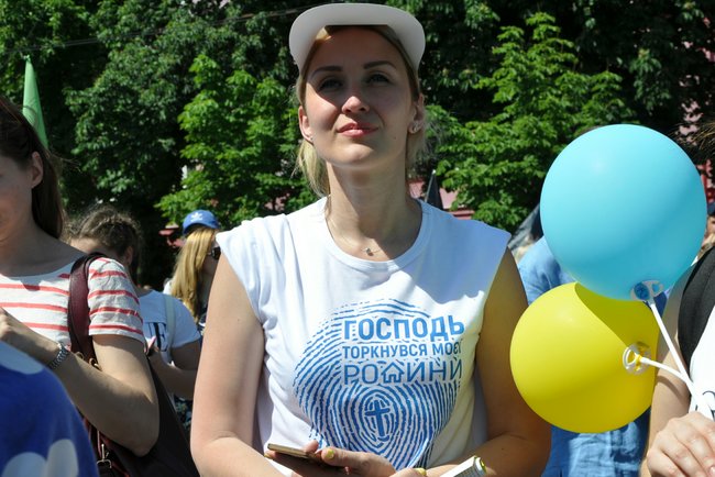 Всеукраїнська хода на захист сімейних цінностей, прав дітей та сімей відбулася в Києві 11