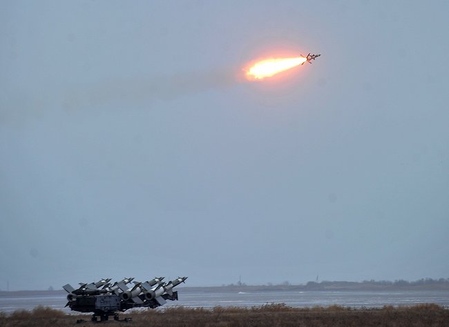 Испытания украинских ракет доказали, что Украина способна защитить свои рубежи на Черном и Азовском море, - Турчинов 20