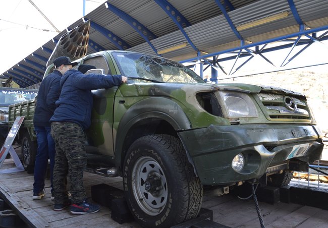Автомобили HMMWV и БМП ACV-15: оккупанты в Севастополе похвастались военными трофеями из Сирии 12