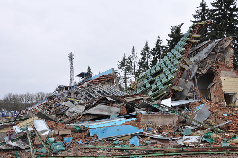 Несколькометровые воронки и разрушенные дома: последствия обстрела Чернигова российскими оккупантами 30