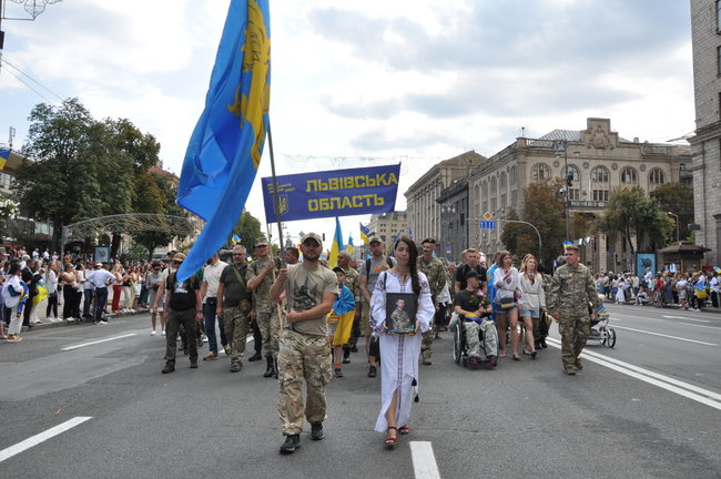 Марш защитников Украины прошел в центре Киева 47