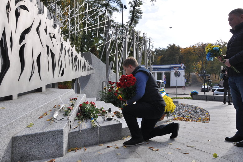 В Киеве почтили память погибших за свободу и независимость Украины 29