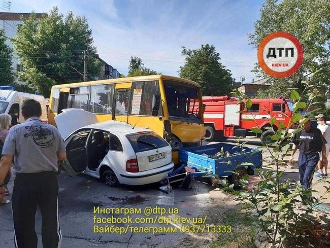В Боярке в ДТП с маршруткой пострадали 26 человек 02