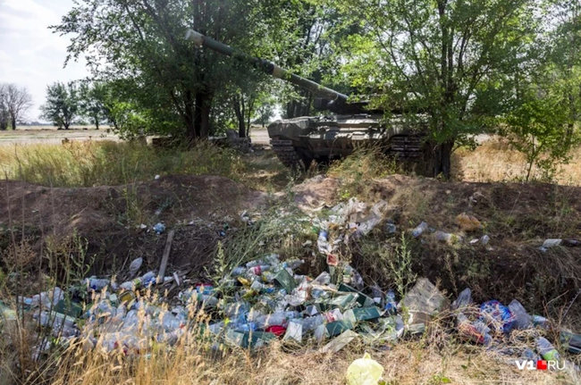 Боевой танк обнаружили на свалке в России 03