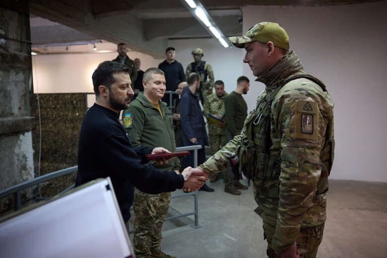 Зеленський нагородив військових у Харківській області