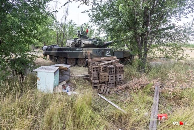 Боевой танк обнаружили на свалке в России 01