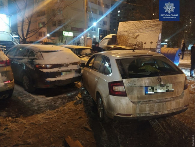 Пяний водій спровокував ДТП в Одесі: розбито сім автомобілів 03