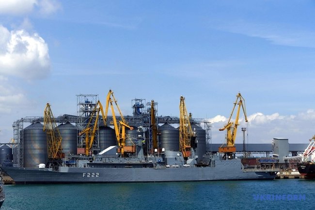 Sea Breeze-2021: кораблі постійної морської групи НАТО прибули в порт Одеси 03