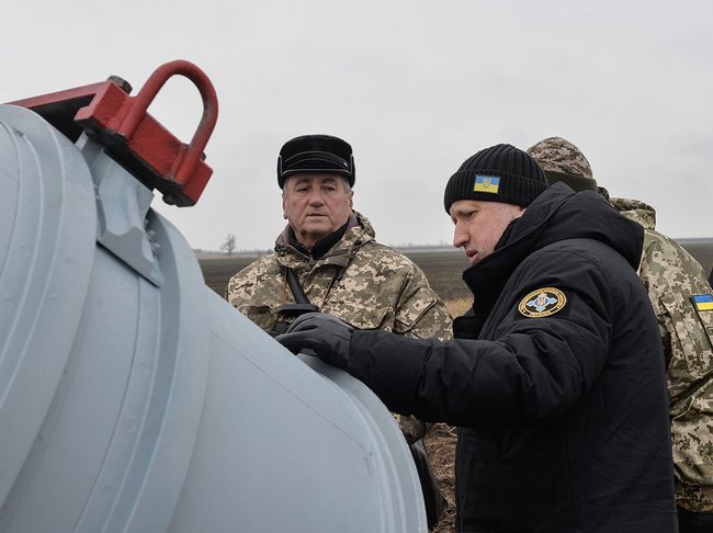Испытания украинских ракет доказали, что Украина способна защитить свои рубежи на Черном и Азовском море, - Турчинов 01