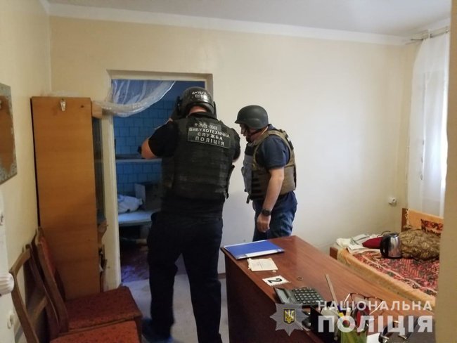 Двоє осіб загинуло внаслідок вибуху гранати Ф-1 у лікарні в Одеській області, - поліція 03