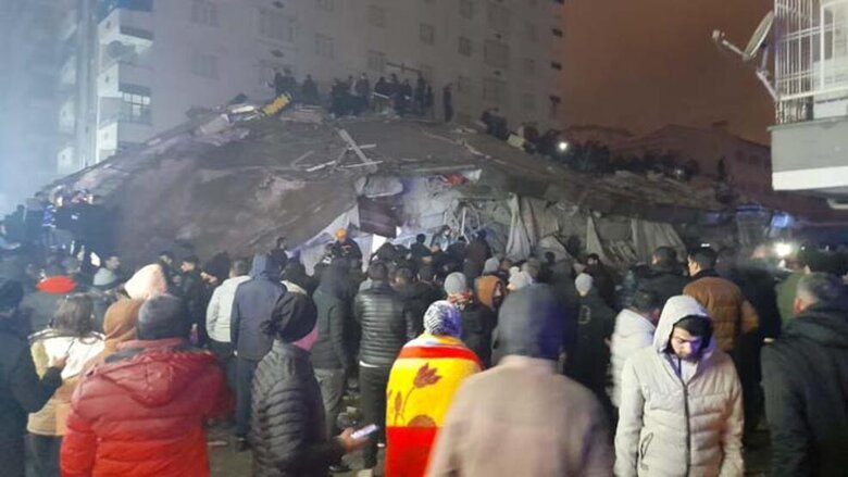 У Туреччині стався сильний землетрус, загинули понад 900 осіб 07