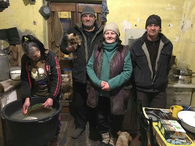 600 литров еды раздаем котам и собакам ежедневно: как живет приют-переселенец из Донецка 05