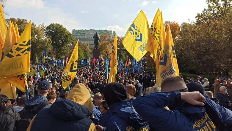 В Киеве прошел марш в честь Дня защитников и защитниц Украины 14