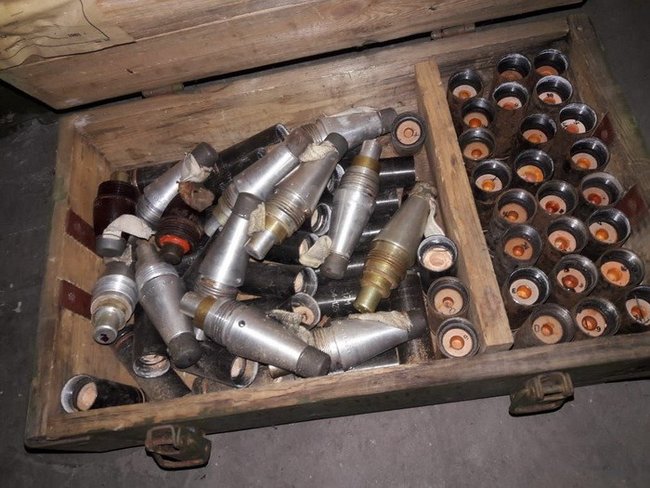 Три схованки з боєприпасами виявлені на Луганщині, - СБУ 09