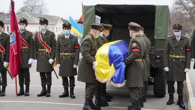 Воїна 72-ї ОМБ Мінкіна, який загинув на Донбасі, поховали у Фастові під Києвом 07