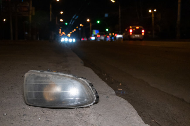 Киа в Киеве сбил пешехода, протащил его 100 метров по дороге и скрылся: мужчина не выжил 01
