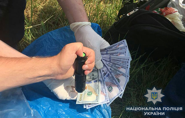 Глава сельсовета на Львовщине требовал у участника АТО $2,5 тысячи за выделение земельного участка, - полиция 04
