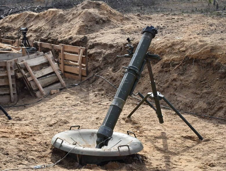 Українська артилерія сьогодні має зброї натівського зразка більше, ніж в деяких країнах НАТО, але для переламу у війні потрібні далекобійні системи, міномети та снаряди різних калібрів 11