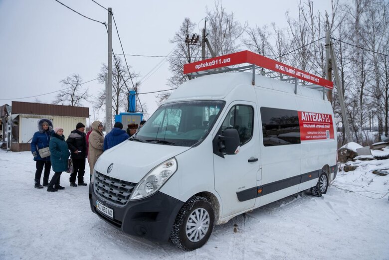 Аптека на колесах: В Україні з’явився перший мобільний аптечний пункт 01