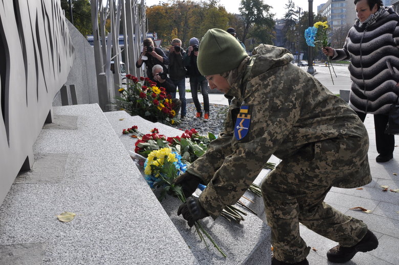 В Киеве почтили память погибших за свободу и независимость Украины 39