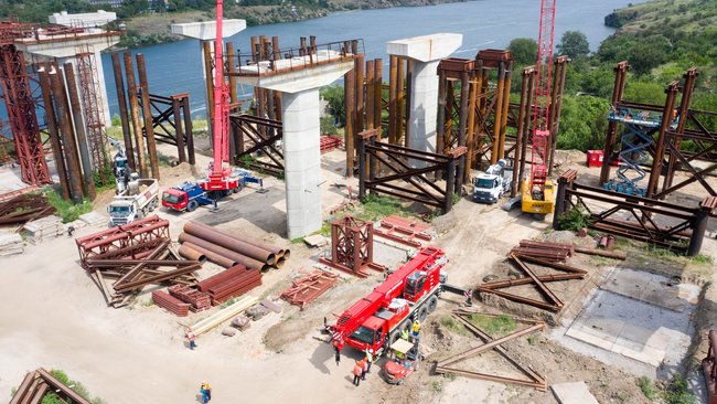 Строительство моста через Днепр начали в Запорожье 09