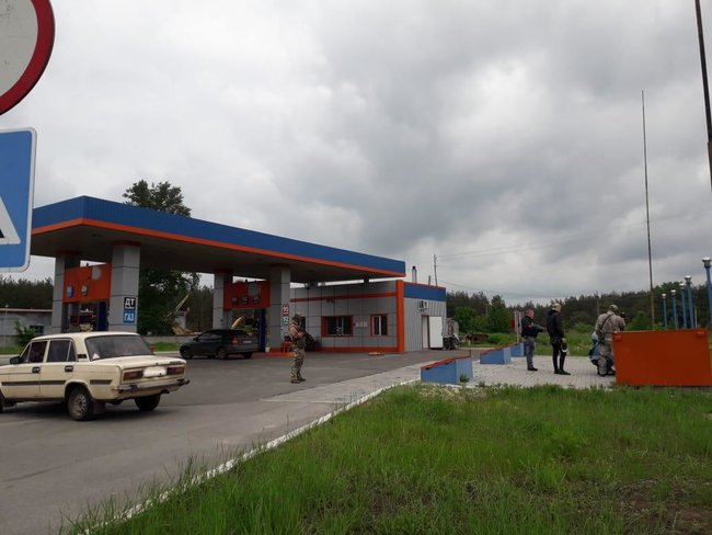 Податківці ліквідували нелегальне виробництво пального на Луганщині 03